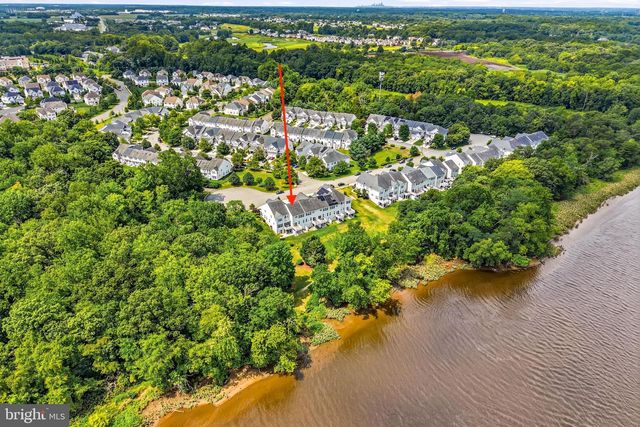 53 OVERLOOK DR, Mount Laurel, NJ 08054