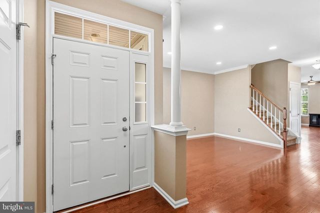 53 OVERLOOK DR, Mount Laurel, NJ 08054