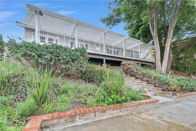 30279 Clear Water, Canyon Lake, CA 92587