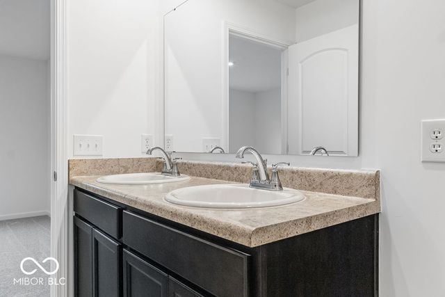 8719 Hollander Drive, Camby, IN 46113