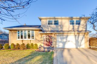 1810 E WAVERLY Drive, Arlington Heights, IL 60004