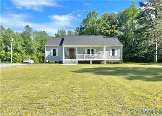 8225 S Quaker Rd, Quinton, VA 23141