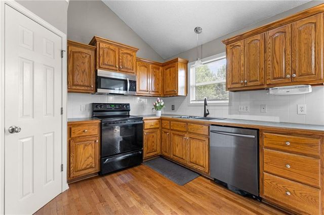 6819 NE 113TH Terrace, Kansas City, MO 64156