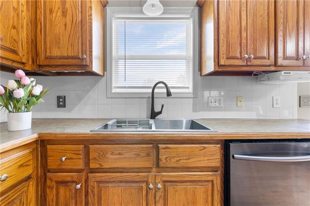 6819 NE 113TH Terrace, Kansas City, MO 64156