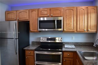 8590 Sunrise Lakes Blvd 211, Sunrise, FL 33322