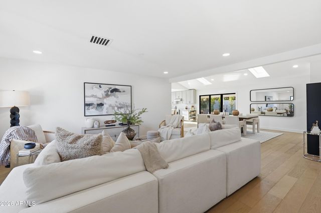 4912 E COLUMBINE Drive, Scottsdale, AZ 85254