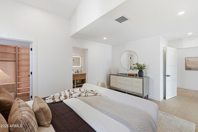 4912 E COLUMBINE Drive, Scottsdale, AZ 85254