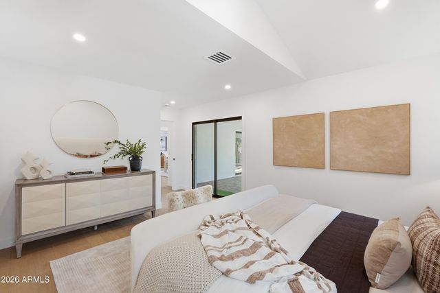 4912 E COLUMBINE Drive, Scottsdale, AZ 85254
