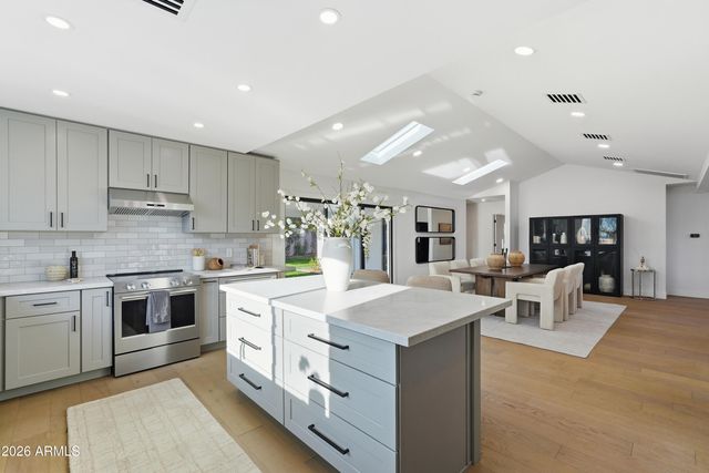 4912 E COLUMBINE Drive, Scottsdale, AZ 85254