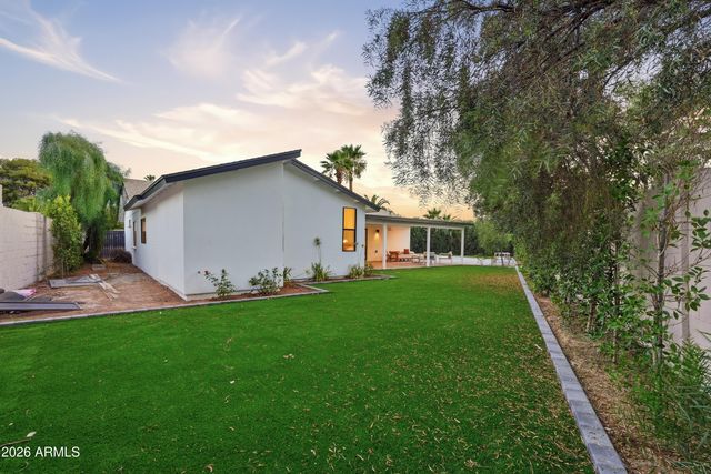 4912 E COLUMBINE Drive, Scottsdale, AZ 85254