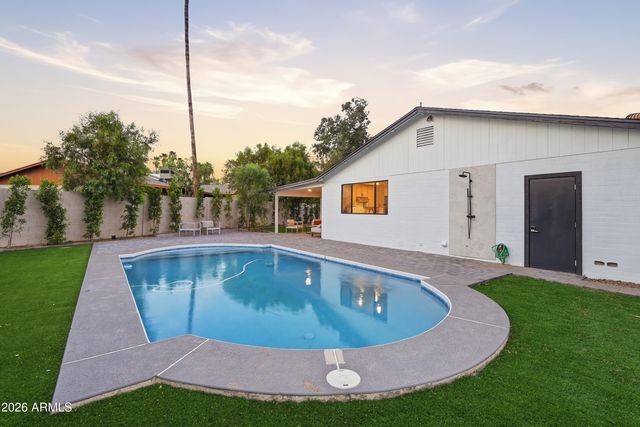 4912 E COLUMBINE Drive, Scottsdale, AZ 85254