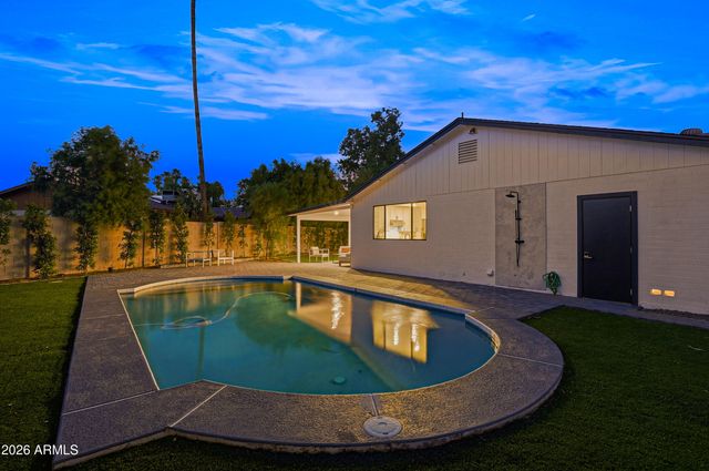 4912 E COLUMBINE Drive, Scottsdale, AZ 85254