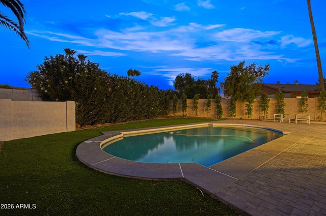 4912 E COLUMBINE Drive, Scottsdale, AZ 85254