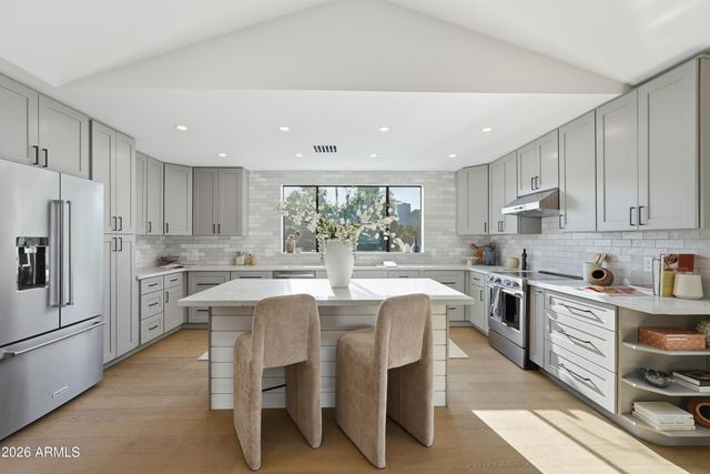 4912 E COLUMBINE Drive, Scottsdale, AZ 85254
