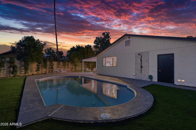 4912 E COLUMBINE Drive, Scottsdale, AZ 85254