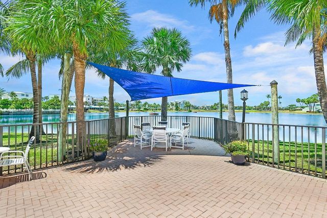 221 NE Plantation Road 211, Stuart, FL 34996