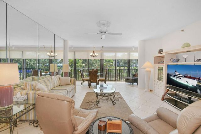 221 NE Plantation Road 211, Stuart, FL 34996