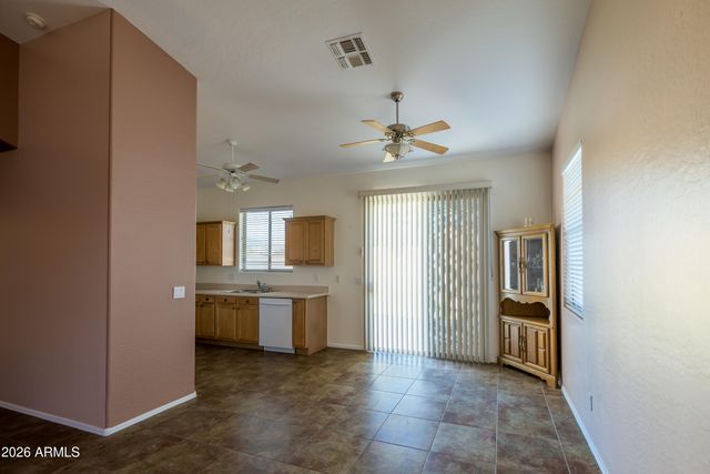 8820 E RAINIER Drive, Gold Canyon, AZ 85118