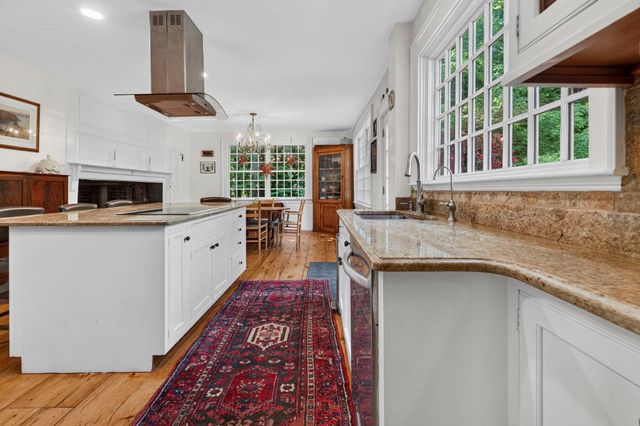 27 Haverhill Road, Chester, NH 03036