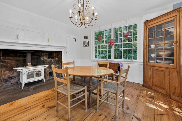 27 Haverhill Road, Chester, NH 03036