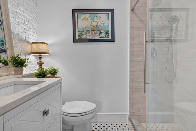 27 Haverhill Road, Chester, NH 03036
