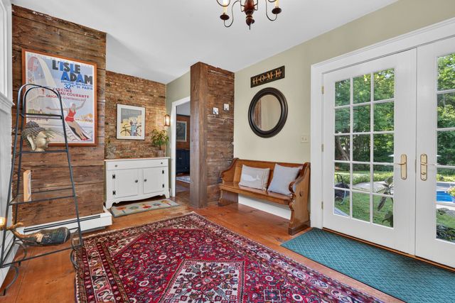 27 Haverhill Road, Chester, NH 03036