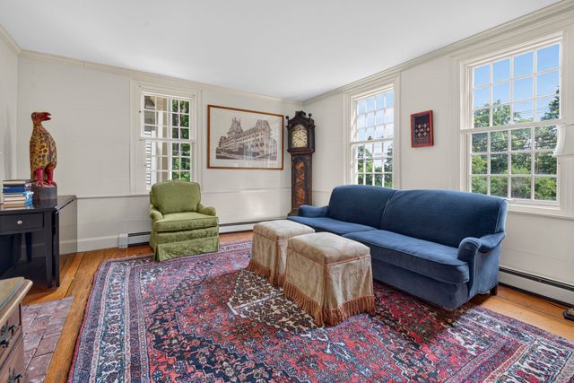 27 Haverhill Road, Chester, NH 03036