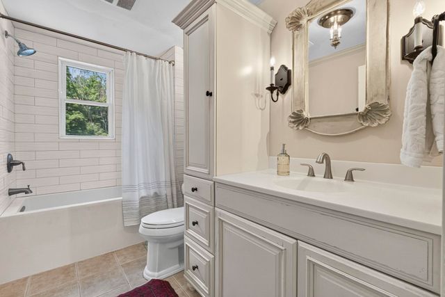 27 Haverhill Road, Chester, NH 03036