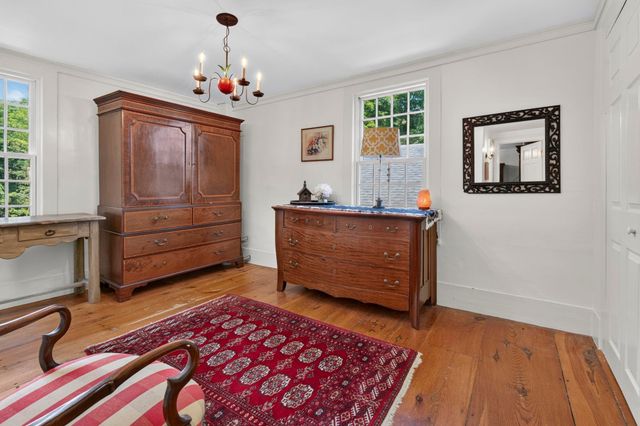 27 Haverhill Road, Chester, NH 03036