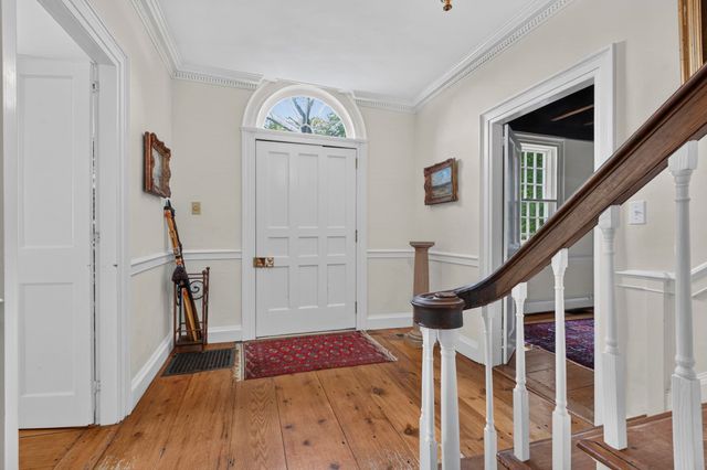 27 Haverhill Road, Chester, NH 03036