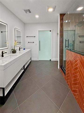 20 E DIVISION STREET, Winter Garden, FL 34787