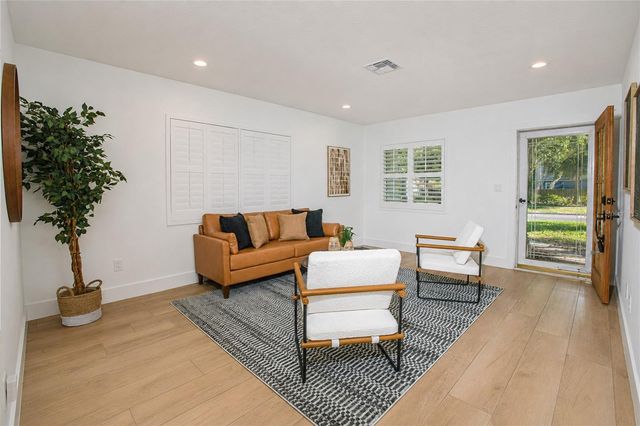 20 E DIVISION STREET, Winter Garden, FL 34787