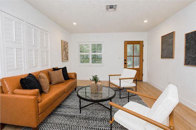 20 E DIVISION STREET, Winter Garden, FL 34787