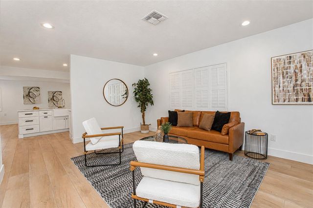 20 E DIVISION STREET, Winter Garden, FL 34787