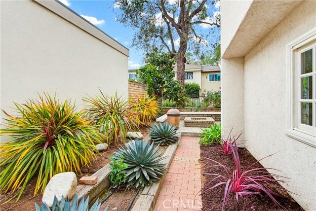 48 Willow Tree Lane, Irvine, CA 92612