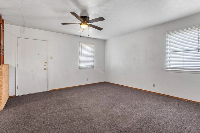 724 E Mustang Street, Crowley, TX 76036