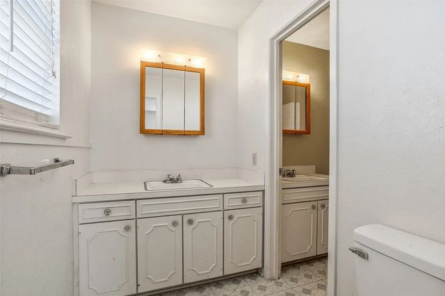 724 E Mustang Street, Crowley, TX 76036