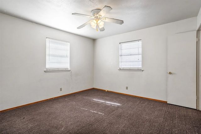 724 E Mustang Street, Crowley, TX 76036