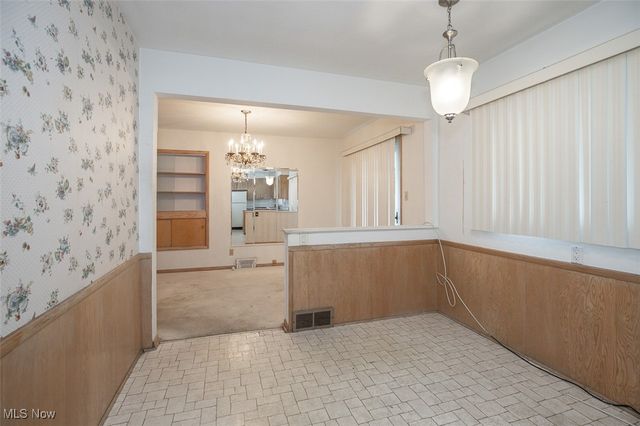 5301 Mardale Avenue, Bedford Heights, OH 44146