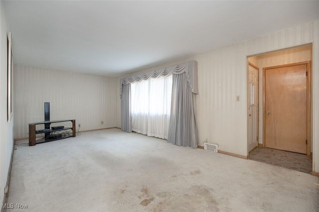 5301 Mardale Avenue, Bedford Heights, OH 44146