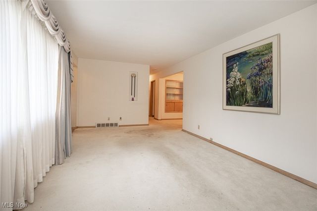 5301 Mardale Avenue, Bedford Heights, OH 44146