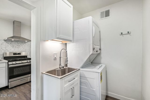539 W 1ST Street, Mesa, AZ 85201
