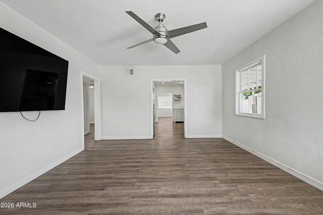 539 W 1ST Street, Mesa, AZ 85201