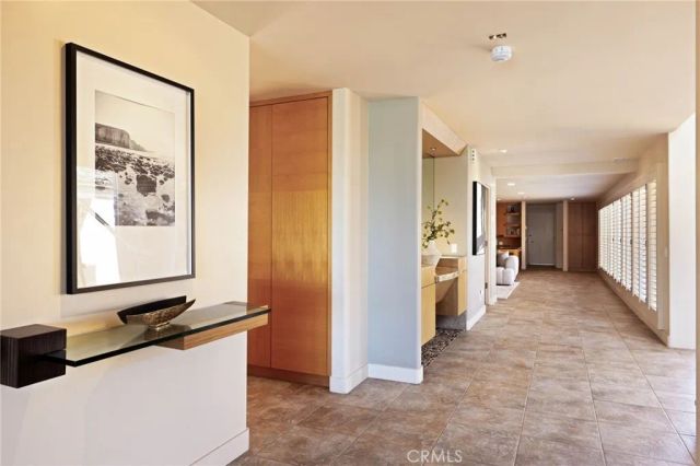 12 Harbor Island, Newport Beach, CA 92660