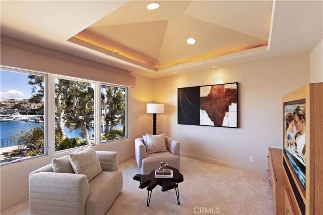 12 Harbor Island, Newport Beach, CA 92660