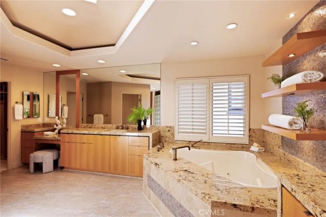 12 Harbor Island, Newport Beach, CA 92660