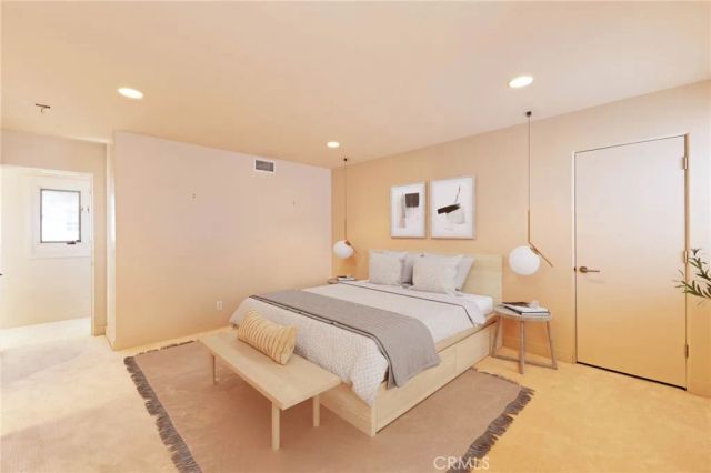 12 Harbor Island, Newport Beach, CA 92660