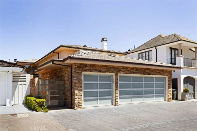 12 Harbor Island, Newport Beach, CA 92660