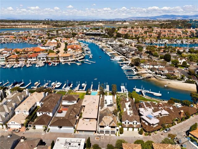12 Harbor Island, Newport Beach, CA 92660