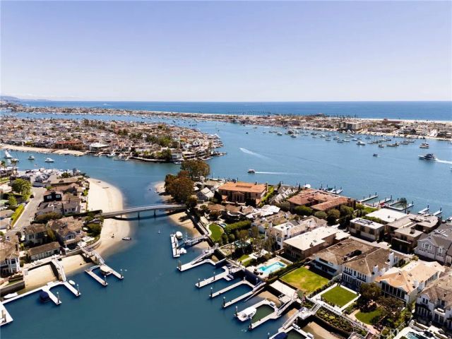 12 Harbor Island, Newport Beach, CA 92660